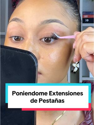 A post by @adrianafilomeno on TikTok caption: #parati #fyp #paratiiiiiiiiiiiiiiiiiiiiiiiiiiiiiii #pestañas #extensiones #lashextensions 
