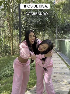 A post by @gemelasabello2 on TikTok caption: Cuál es la tuya? 😂