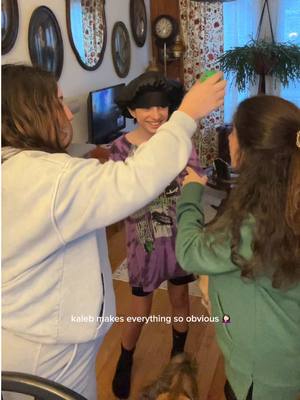 A post by @farrahandkaleb on TikTok caption: sorry mom @nicoleavilla0 @Farrah Avilla 