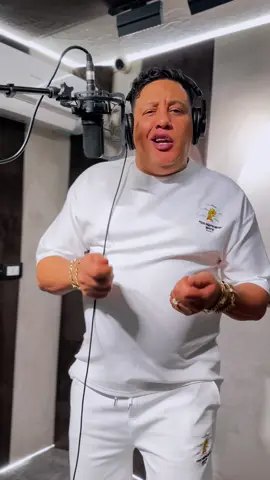 A post by @hamobika on TikTok caption: انتا يلاه عيل ملبوس 😂#حمو_بيكا 