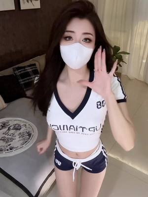 A post by @cindy518c on TikTok caption: A cute angle?可爱的角度？#cindy518c #soonent #dance #fyp 