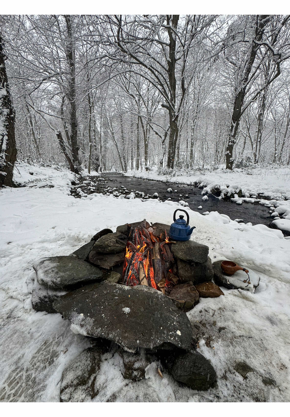 A post by @karadenizli.maceraci on TikTok caption: ❄️💦🌲🏕️ #outdoors #nature #camping #NatureLover #natural #winter #snow #river #naturelove 