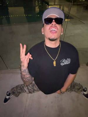 A post by @thesefoos on TikTok caption: 😂😂😂 QUE VOY HACER!!! #fypシ 