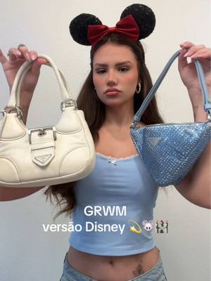 A post by @vivi on TikTok caption: Arrume-se comigo pra Disney 🥹💫🐭🏰