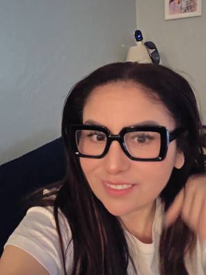 A post by @2001heidy on TikTok caption: #fyp #lentes #veoborroso 