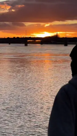 A post by @oncle_boub on TikTok caption: #viral_video #pourtoi 