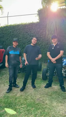 A post by @herenciadegrandesoficial on TikTok caption: Dime ma! Ya disponible!!📽️📹 #youtube #videoclip #herenciadegrandes #disponible #culiacan #parati 