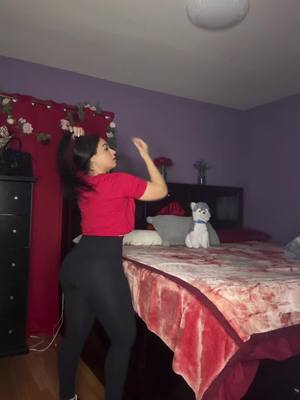 A post by @alexa_j15 on TikTok caption: Llegando del Gym🥰