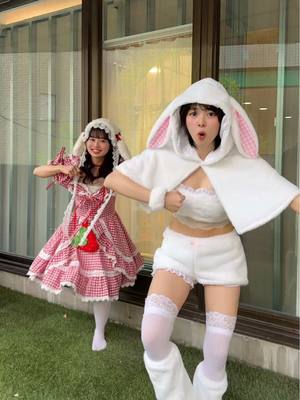 A post by @senpai_jpn5 on TikTok caption: ウッホウッホ🦍 @コンドウサエコ @かんなみしゃん  #tokyojapan #せんぱい5人が可愛すぎる #japanesegirl #おすすめ 