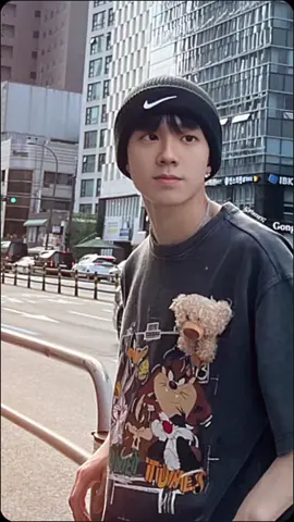 A post by @tomboy__fan_jensoo on TikTok caption: #CapCut សុំទោសផងជេន😞#CapCut #jisoo #sad #jisooអ្នកពូកែរបស់ខ្ញុំ #ប្រពន្ធសម្លាញ់👸👩‍❤️‍💋‍👩👭 #gl #soo__yaa🐇🇰🇷 #jennie #nini 