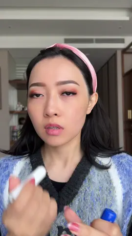 A post by @lizzebethmuaa on TikTok caption: ini skincareku slama di korea biar kulite gak pecah..