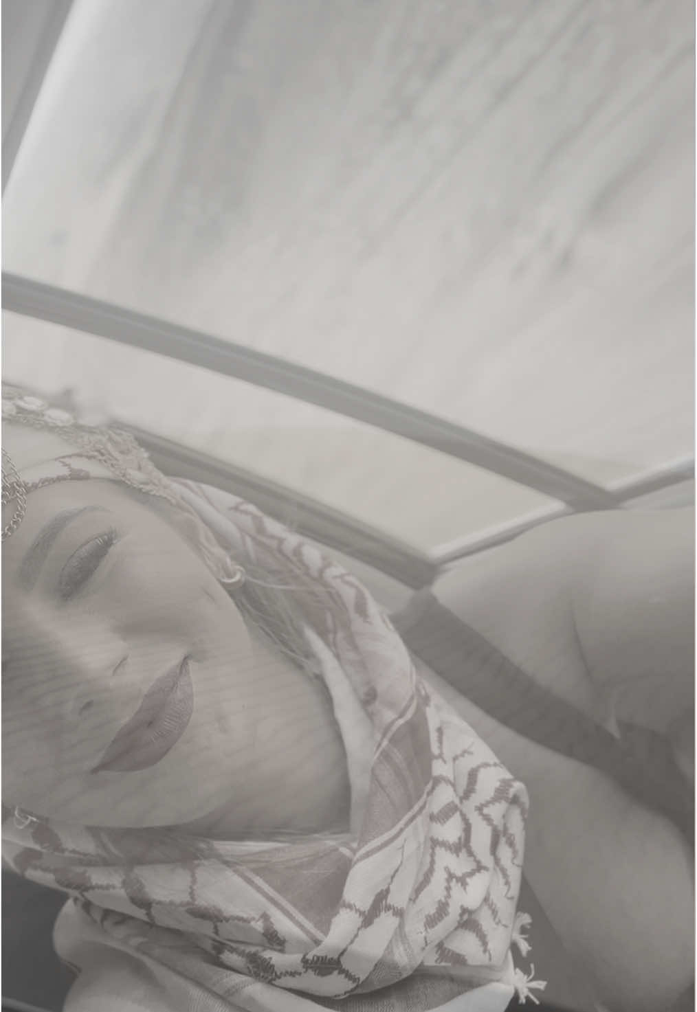A post by @mihaelahoma on TikTok caption: 📍Desert Safari🤍 #fyp #dubai🇦🇪 #happykid #viralvideo #goldendunes #traveltiktok #mihaelacasaiubirii #adrenalina #safaridubaiadventure 