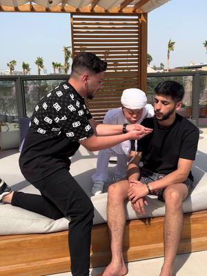 A post by @yahia_x on TikTok caption: Yahia stopped 😂😂#يحيى_الزعبي 