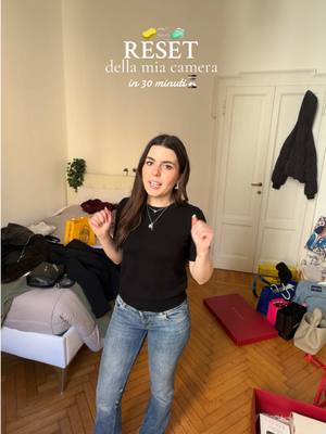 A post by @pamelapaolini on TikTok caption: A breve riorganizzerò anche l’armadio… 