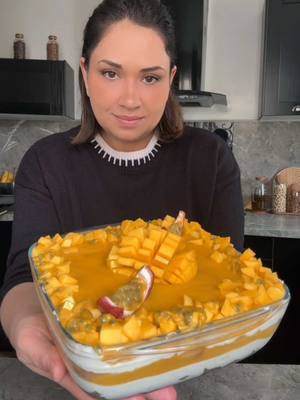 A post by @majda.berrada on TikTok caption: تيراميسو مانجو 🥭 ديسير منعش / dessert mangues 🥭  #tiramisu #mangu#mangue #sucree #creme #mascarpone #recipe #recette #recettefacile #تيراميسو #ديسير #مانجو #تحلية 