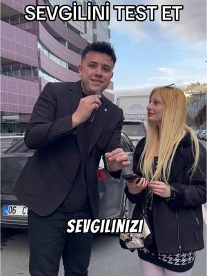A post by @semihvarol on TikTok caption: Uygulama adı WhatsWrapped ❤️ Whatsapp sohbetlerinizin analizini yaparak ilişkinizin nereye gideceğini öğrenebilirsiniz.#svfc #sokakröportajları #işbirliği 