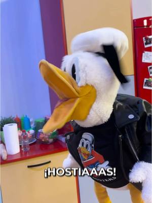 A post by @escardii on TikTok caption: Paté de Pato Sabrosón con @San Pito Pato 🦆 en el pisito de @EnREDa2 | Canal Sur #parati #escardi 