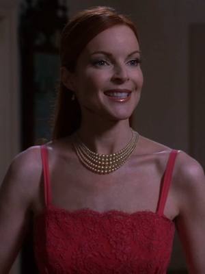 A post by @hulu on TikTok caption: Don’t mess with Bree when she’s hosting. Now streaming: #DesperateHousewives