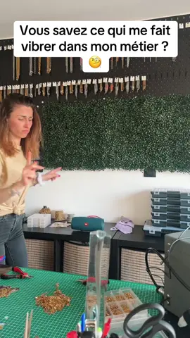 A post by @malou_bijoux on TikTok caption: Oui c’est possible 🙏❤️✨ croyez en vous les mamans 😘  #bijoux #bijouxacierinoxydable #smallbusiness #maloubijoux #mom #businessmom 