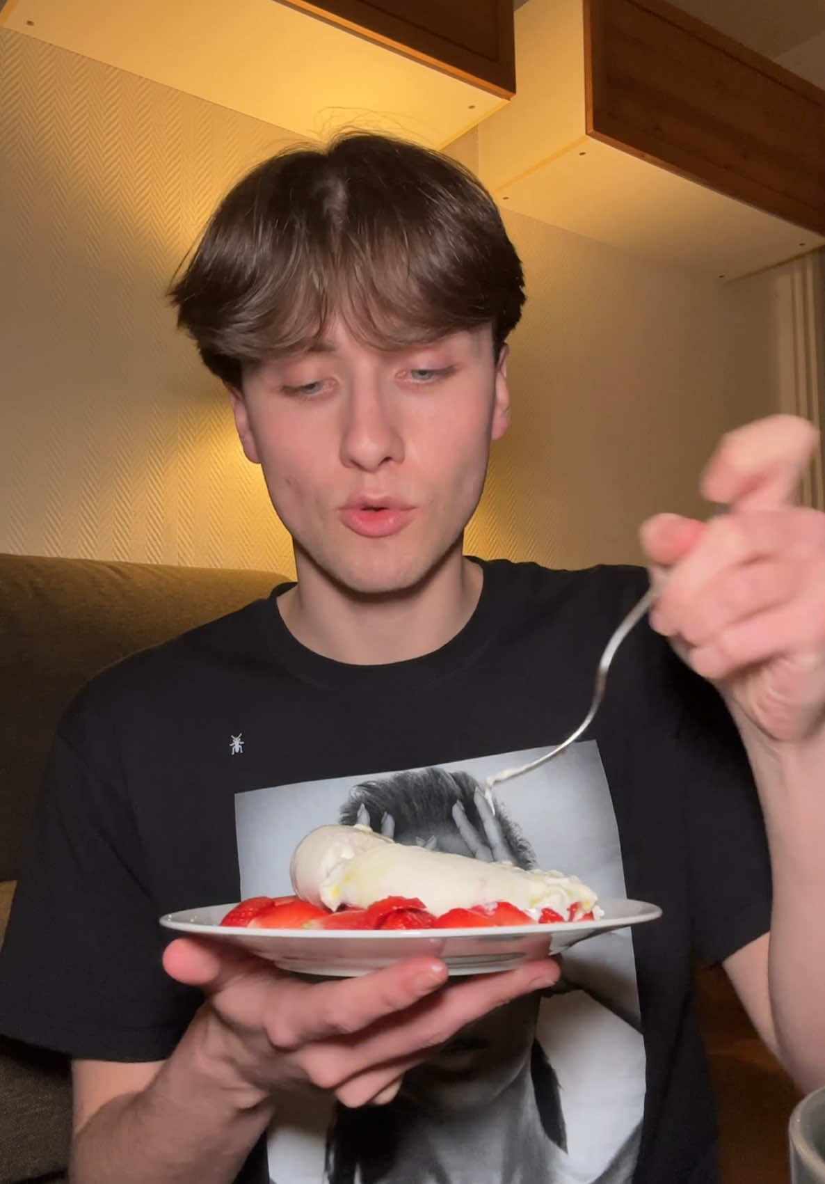 A post by @louisczn on TikTok caption: Envie de tester tous les combos mtn