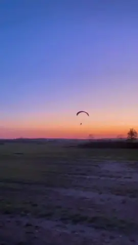A post by @jacko_oo on TikTok caption: #adhdtiktok #adhdmademedoit #flying #paramotor 