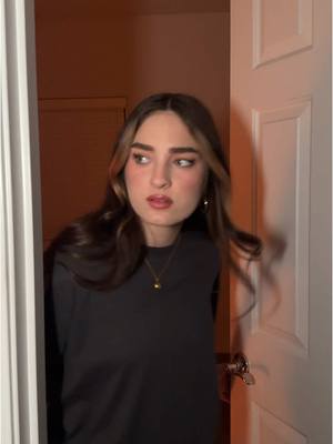 A post by @savanahmosss on TikTok caption: I know you’re in here…😳#feverdream #foryou 