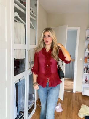 A post by @alina_mtsn on TikTok