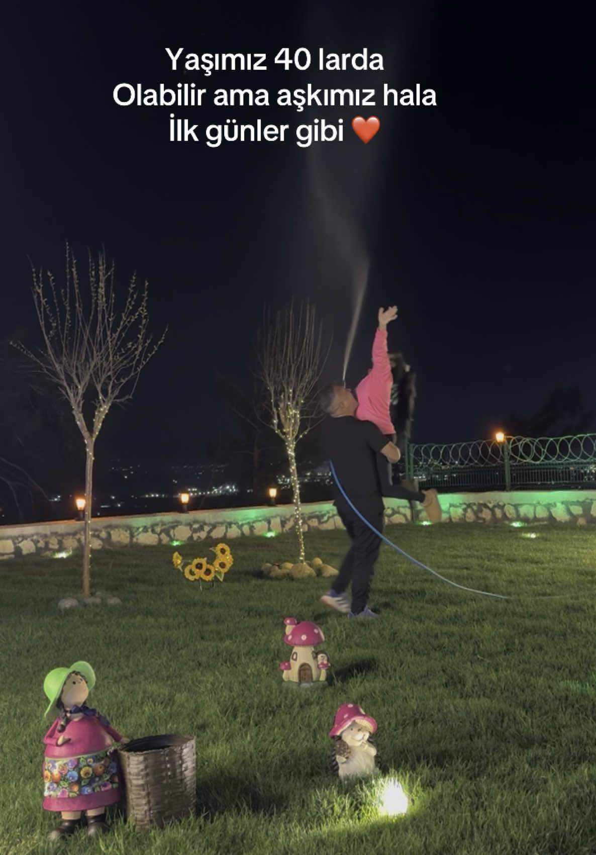 A post by @yasemin.serkan35 on TikTok caption: Kos koca 25 yıl alırız bir maşallah 🧿 ❤️