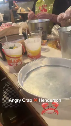 A post by @lovinlifeinvegas on TikTok caption: #Angrycrab #henderson #lasvegas #friends #Foodie 