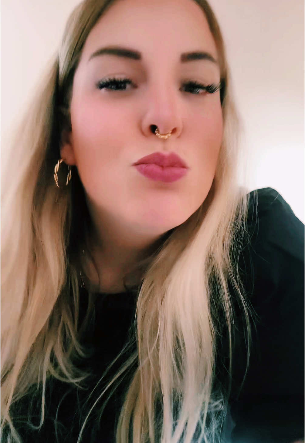 A post by @mareike1990 on TikTok caption: Ein schönes Wochenende ♥️#foryoupage #foryou #fy #fürdich #viral #lypsync #funny #crazy 