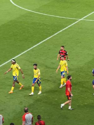 A post by @alkasstvsports on TikTok caption: 🎥 شوف | نهاية الشوط الأول بتقدم #الرياض 1-0 على #النصر  #النصر_الرياض #قنوات_الكاس  #SPL #rsl  #الرياضة_على_التيك_توك 