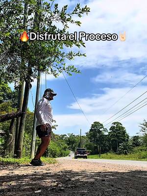 A post by @tonygilofficial on TikTok caption: Poco a poco ✊🏻 #cambiofisico 