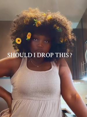 A post by @alexiajayy__ on TikTok caption: 🔥👀? #trending #fyp #foryoupage #viral #alexiajayy #rnb 