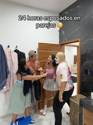 A post by @karenbustillosg on TikTok caption: 24 horas esposados en parejas 😥 SALIÓ MUY MAL! Corran a verlo: Karen Bustillos 