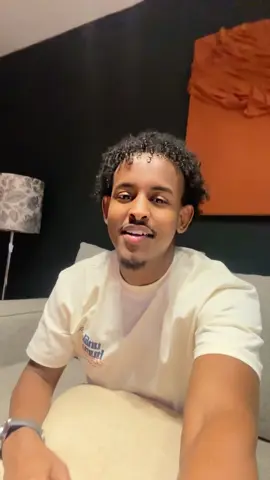 A post by @zamiirbulshaawi on TikTok caption: Sanadku idhamada 🤷‍♂️😎#zamiirbulshaawi#CapCut#somaligirls#foryoupageofficial#dublin#nairobi#somali 