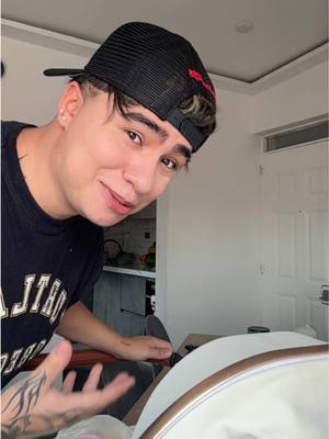 A post by @christianfabiannn on TikTok caption: Cómo convencer a mi novia? 😭💔 @Nicole Bernal ✨✨ #parati 
