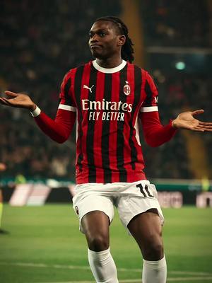 A post by @acmilan on TikTok caption: RAFA 🏄🏾‍♂️❤️🖤 @Rafael Leão  #acmilan #seriea #udinesemilan #leao #rafaelleao #rafaleao