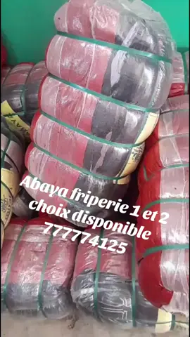 A post by @aichabarhamchic on TikTok caption: #senegalaise_tik_tok #friperieenligne #friperie#friperiebamako #senegal #vente#abayafriperie #abaya 