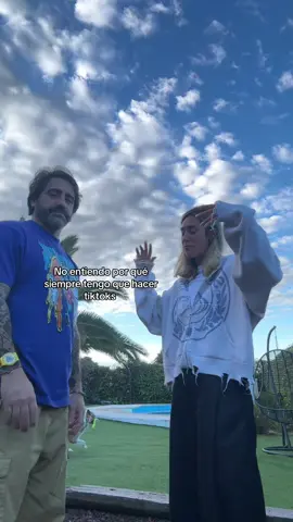 A post by @aleagullosm on TikTok caption: JAJAJAJAJA POBRE #aleagullosm #caracuadrada #sister #HUMOR 