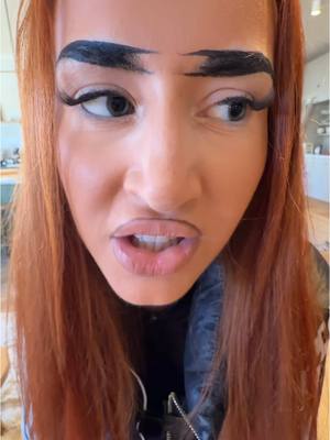 A post by @joyyy_tv on TikTok caption: Danke, musste ihm danach noch Brusthaare waxen 🙃 #sliick @Sliick Deutschland #fyp 
