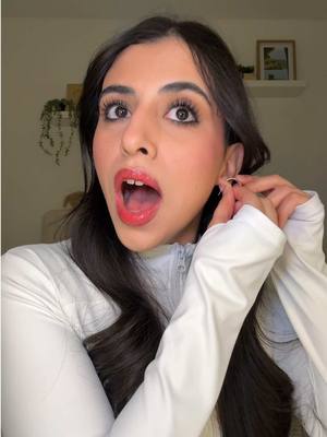 A post by @esraanabil1110 on TikTok caption: شكلي حلو بالحلق ؟ 🥲 #esraanabil 
