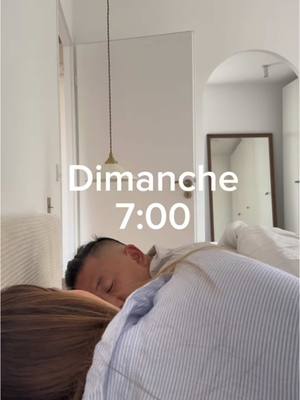 A post by @abregefrere on TikTok caption: Quand elle decide d’abréger ma grasse mat du dimanche  #abregefrere #humour #sunday  Suis-je le seul ?