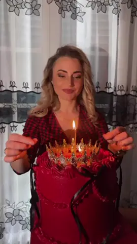 A post by @patraselena95 on TikTok caption: #foryou 
