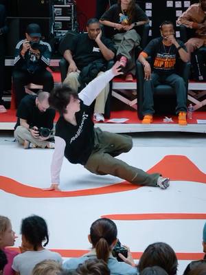 A post by @globaldancesupreme on TikTok caption: Big ups to Bboy Raptor - high Level  moves🔥 #bboy  🎥 @Stance 