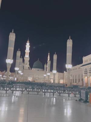 A post by @rabiakhan806 on TikTok caption: Aisi moat hazar bar aye Aisi so jane qurban dedare nabi k liye 🤲❤️🕌🕋@Rabiakhan806 @Subhan khan #rabiakhan806 #foryou_page #foryou #foryoupage #trending #for 