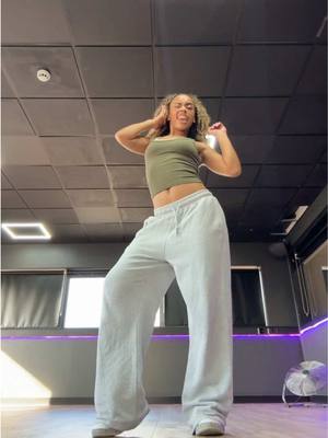 A post by @jayacody on TikTok caption: To the MAX 🔊