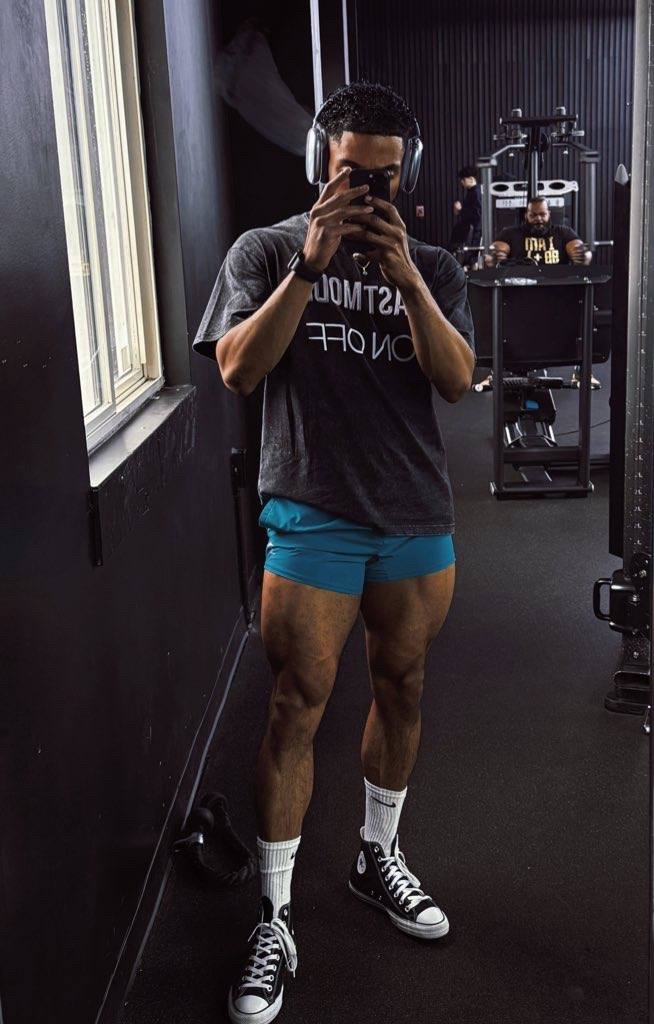 A post by @ednizzzy on TikTok caption: Follow me on insta: @Edweirdo__ #fyp #GymTok #photodump #gay #latino 