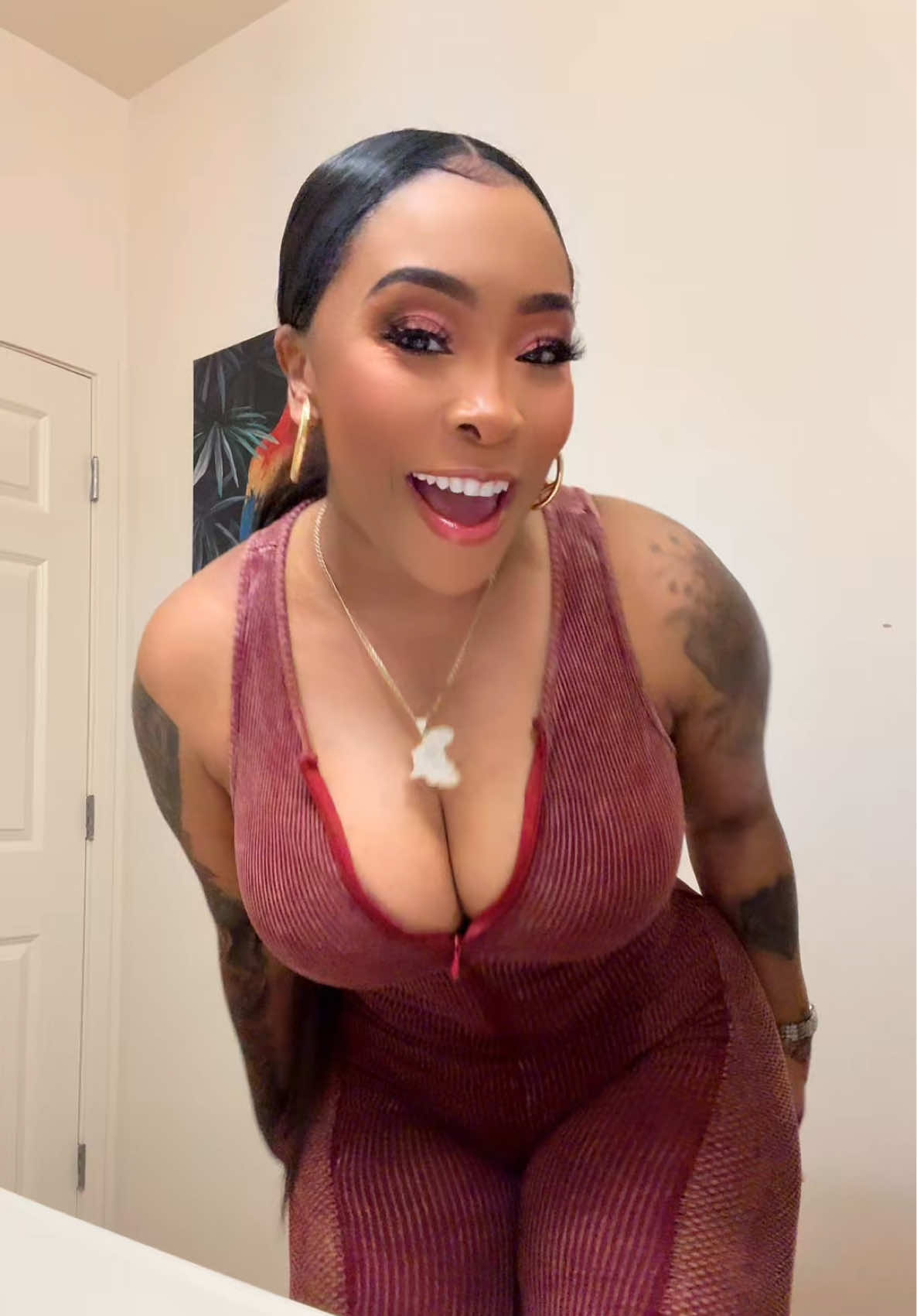 A post by @yorellamichelle on TikTok caption: HAHAHA 💕