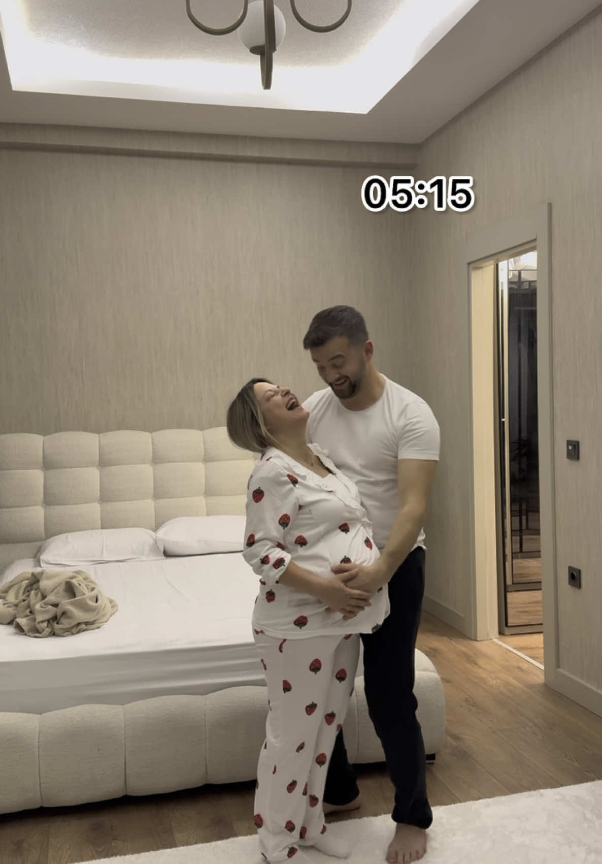 A post by @ on TikTok caption: İyi geceler🥹