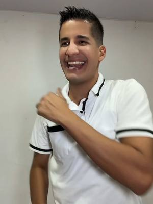 A post by @ronaldvallez on TikTok caption: Seguimos aprendiendo los pasos prohibidos 🤣
